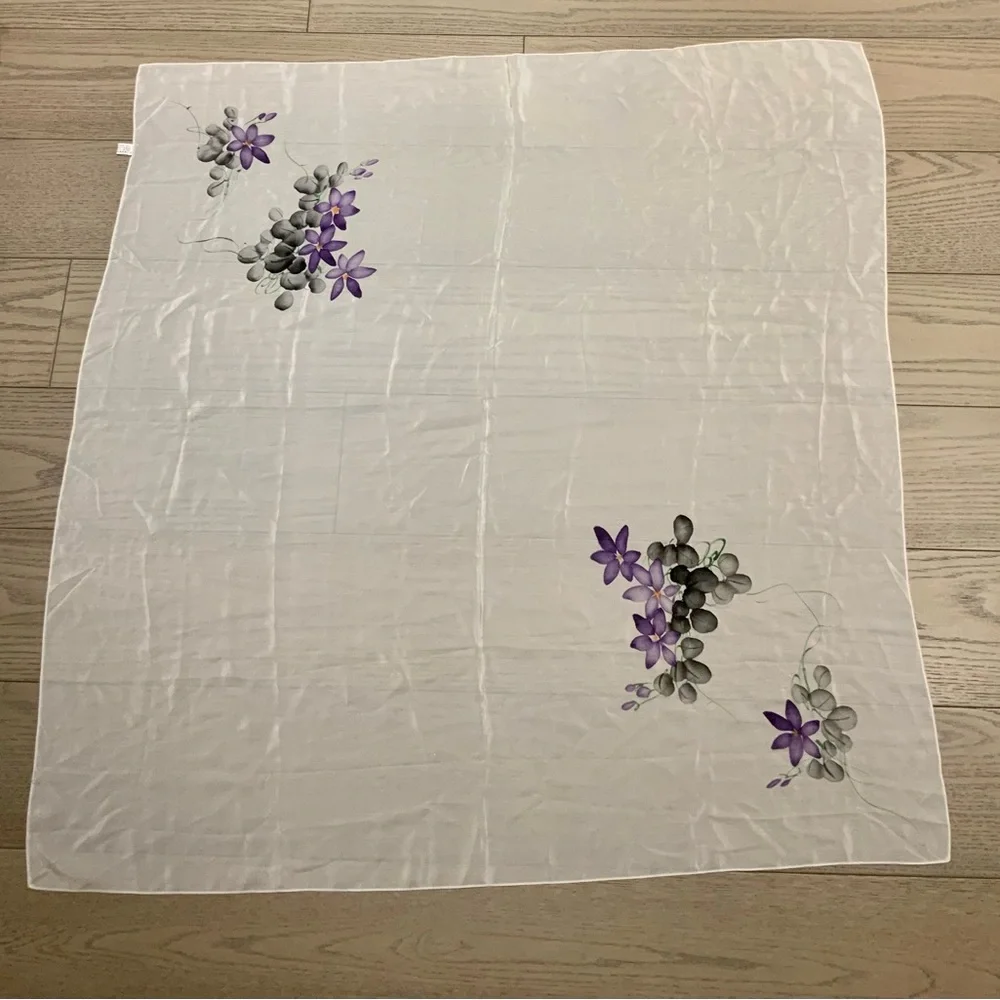 Vintage 100% Silk Large Square Scarf - Picture 3 of 6